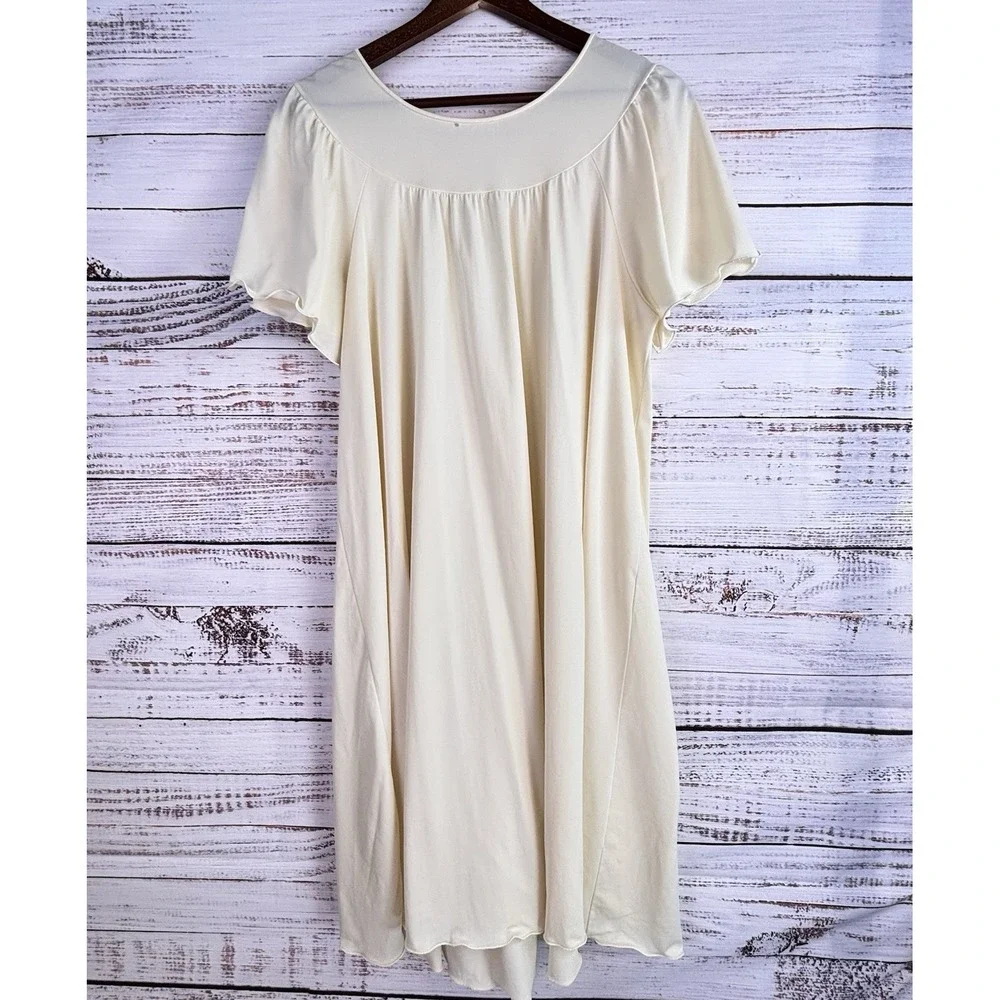 Vintage‎ Shadowline Nightgown M Yellow Lace Flutter Sleeve Silky Feminine Nylon